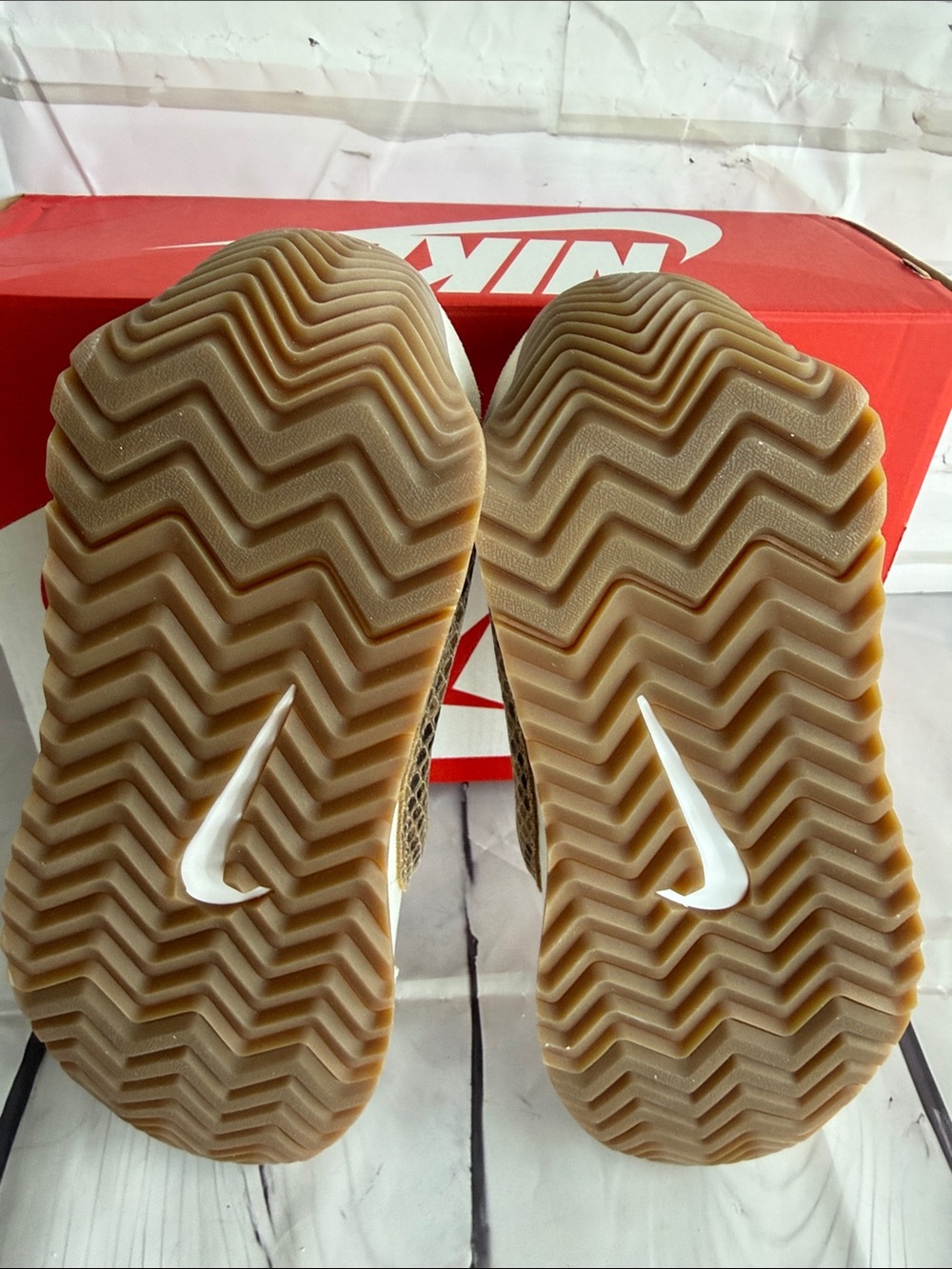 Nike Pacific Premium in Sail & British Khaki Colorway - Picture 8 of 13